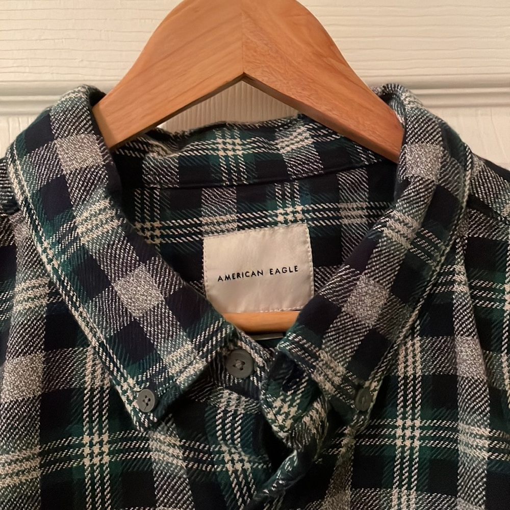American Eagle shirt